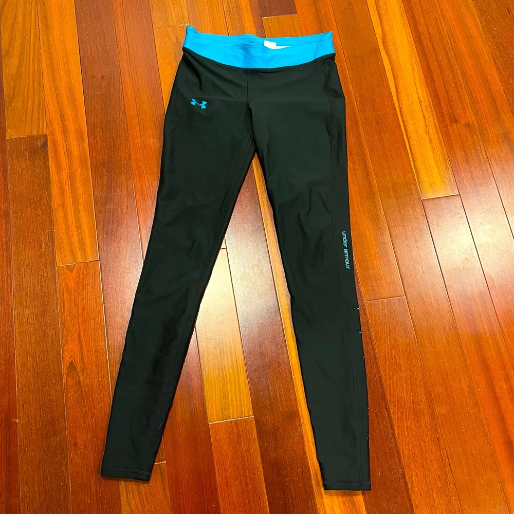 EUC Women’s Under Armour Fitted Cold Gear Leggings